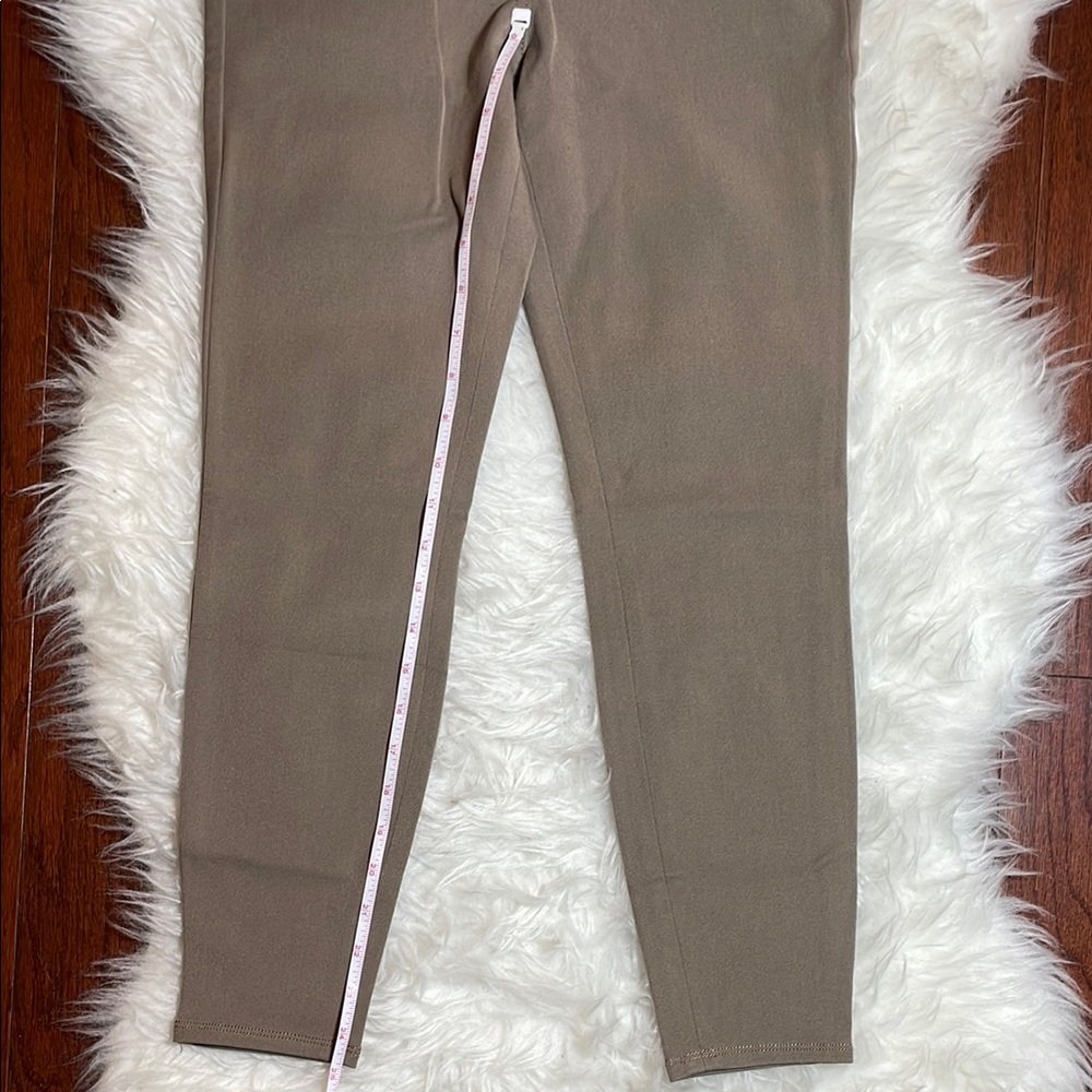 Express Mid Rise Leggings - Picture 3 of 12